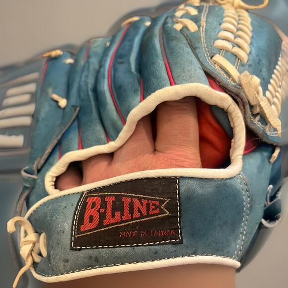 VTG B-Line B Line Baseball Glove Red White Blue Leather Custom Built 900 Taiwan - Picture 8 of 12